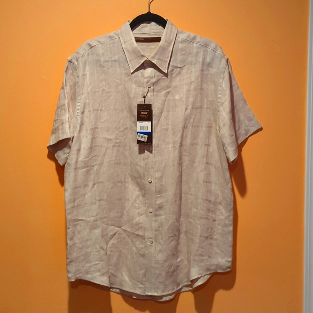 NWT Perry Ellis linen short sleeve button. Down shirt